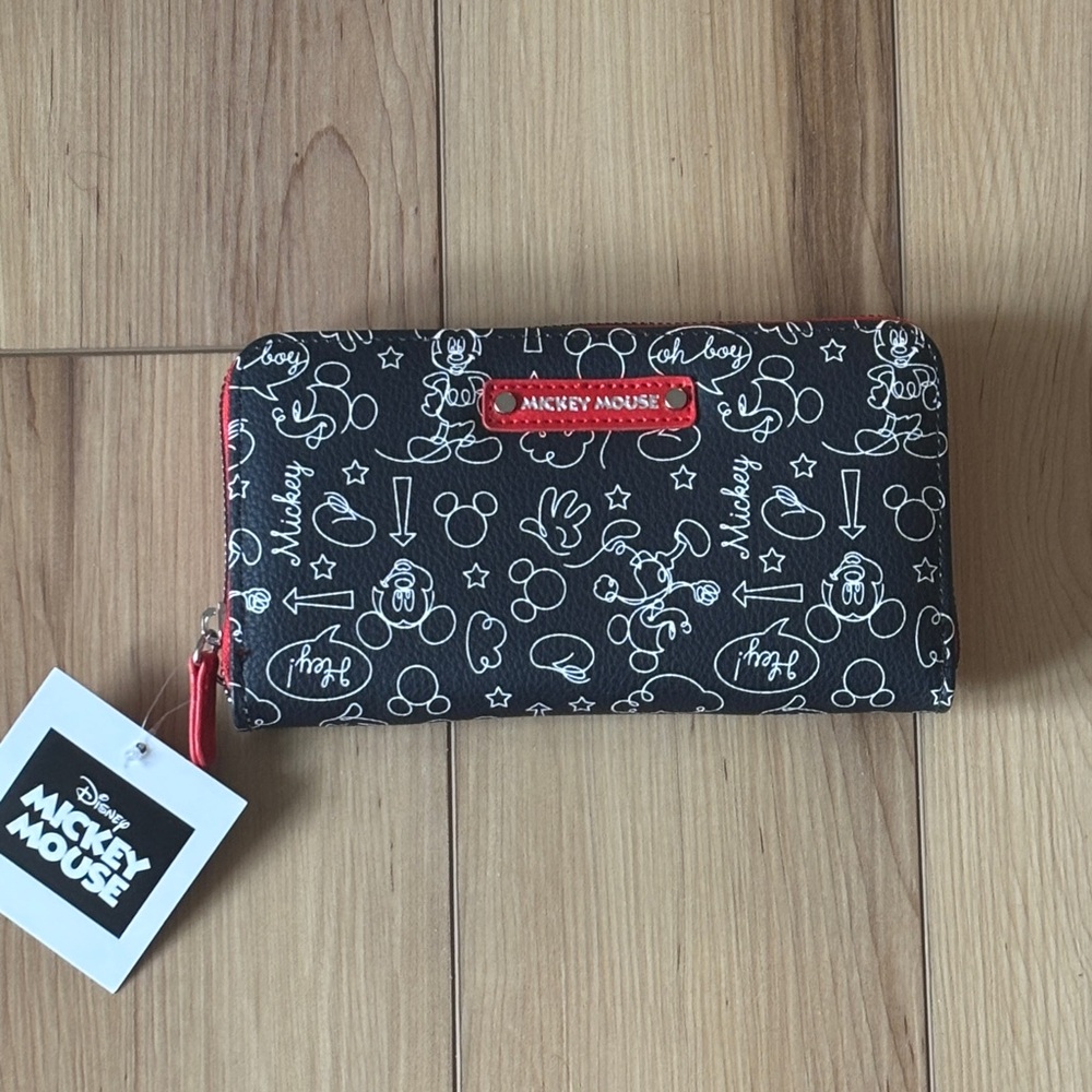 NWT! Disney Mickey Mouse Black and White Zip Wallet